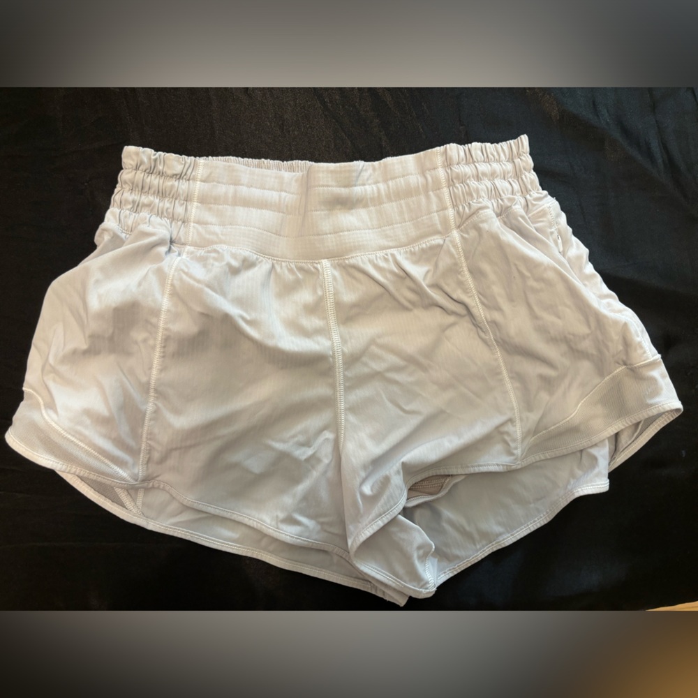 LULULEMON HOTTY HOT HIGH RISE 2.5 (size 6)
